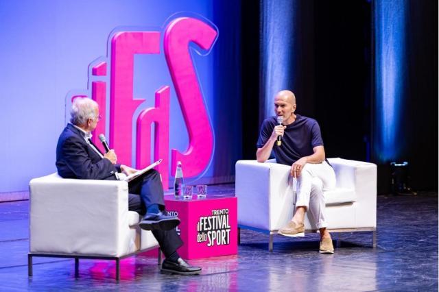 1760570574019078250.jpg 1760570150518.jpg