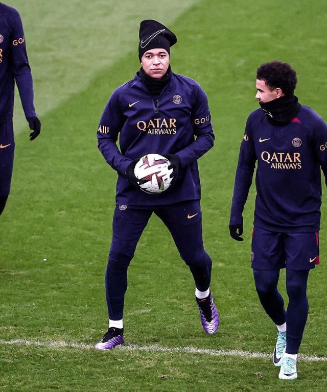 1704527330886016030.jpg 1704527323182.jpg